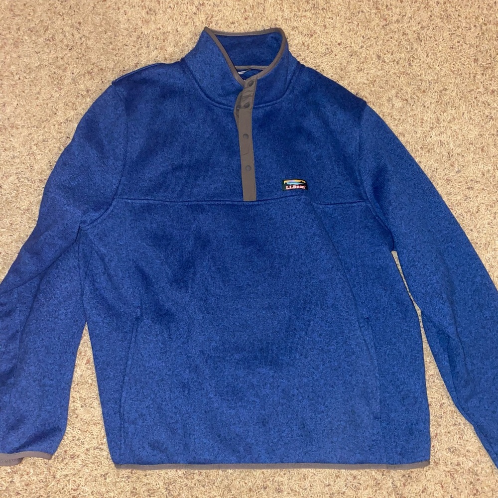 L.L Bean Pull over quarter button